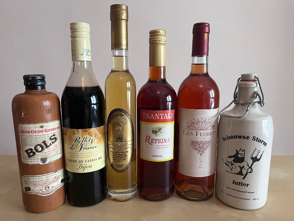 Diverse dranken: Bols Oude Genever, Jutter, Retsina, Verzamelen, Wijnen, Ophalen, Overige gebieden, Overige typen, Nieuw