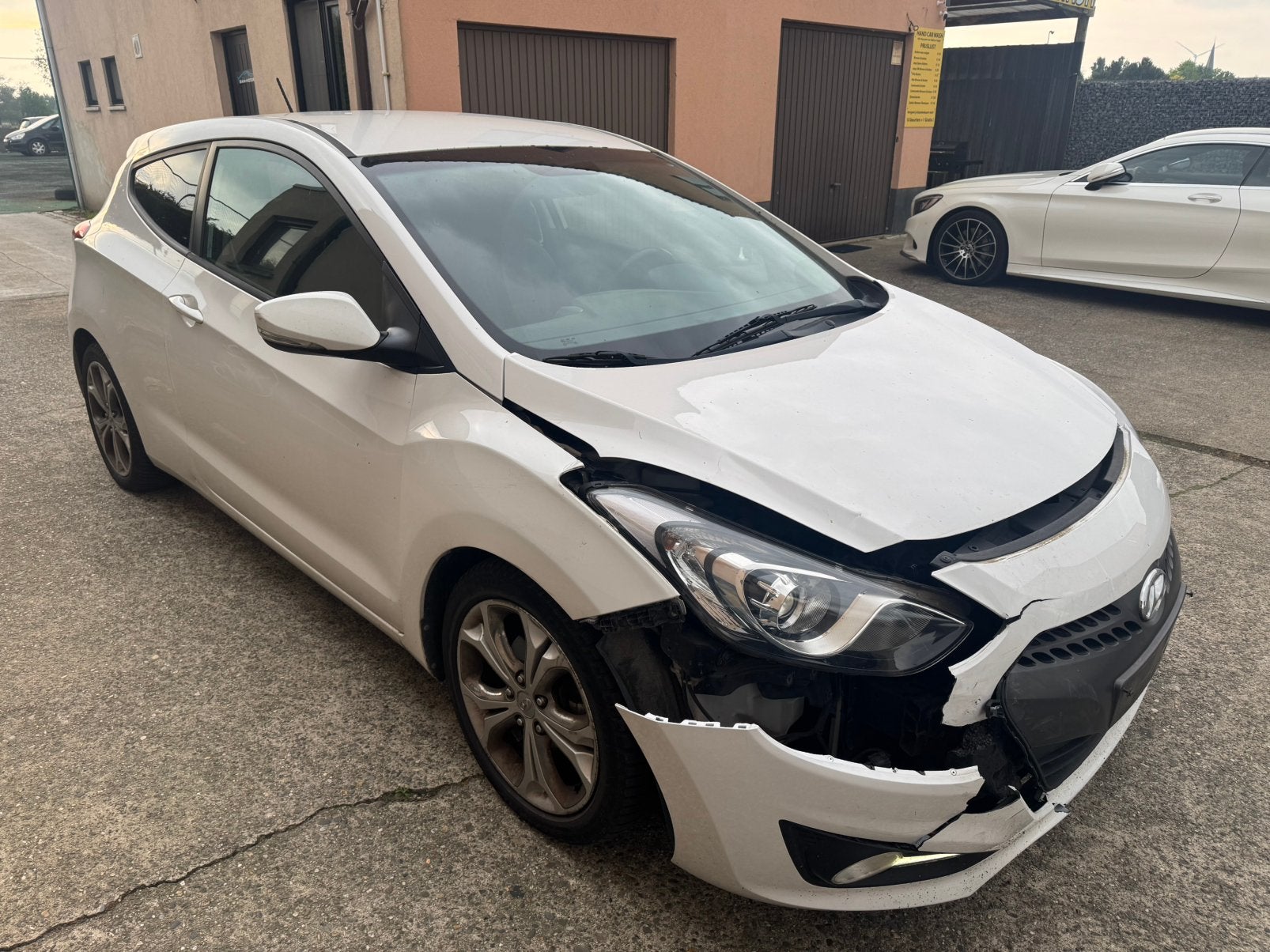 Hyundai i30 Coupe 1.6 CRDi 160.000km 2014 Export, Auto's, Voorwielaandrijving, Euro 5, Stof, Zwart