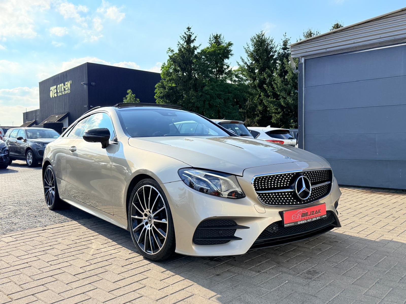 Mercedes E200 Coupe AMG-LINE Premium Pano/Burmester 83.000km, Autos, Achat, Euro 6, Entreprise, Alcantara