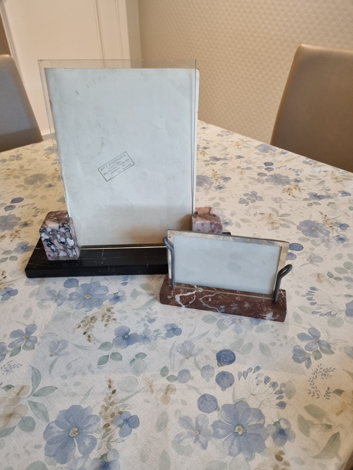 2 oude fotokader met marmeren  voet  perfecte staat, Enlèvement, Comme neuf, Marron