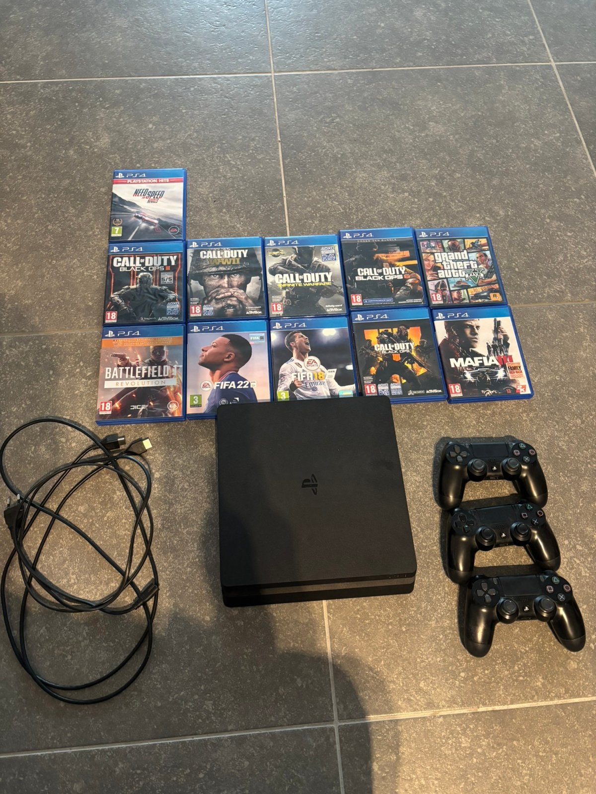 Ps4 Slim 1T + 3 controllers + 11 games + kabels, Ophalen, Met games, Zo goed als nieuw, 1 TB