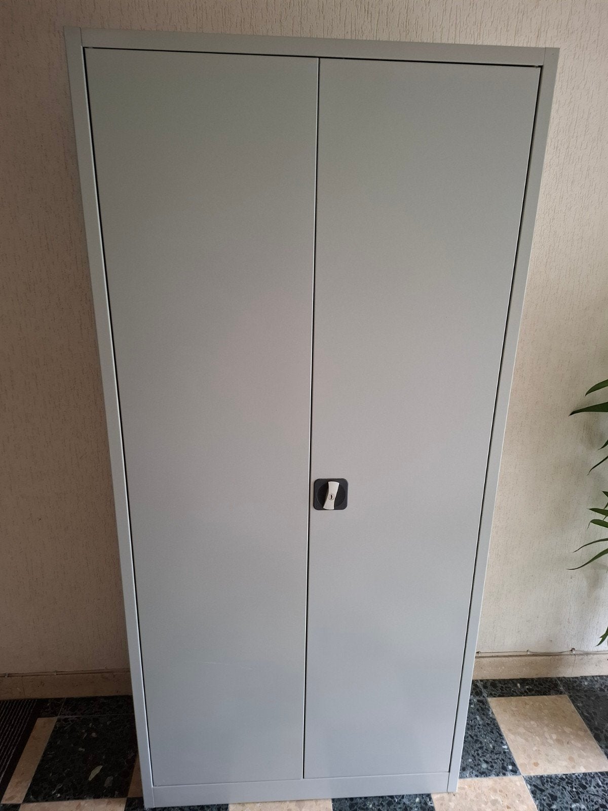 metalen kast, Ophalen