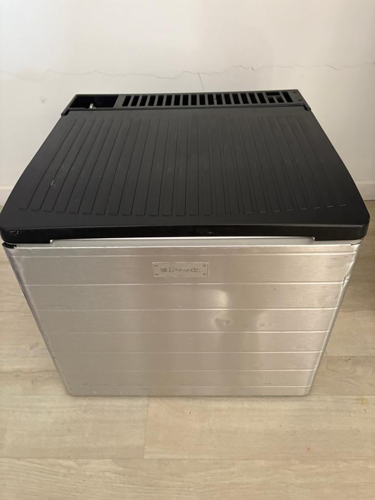 Koelbox dometic 220v 12v en gas, Caravanes & Camping, Glacières, Enlèvement, Comme neuf, Glacières