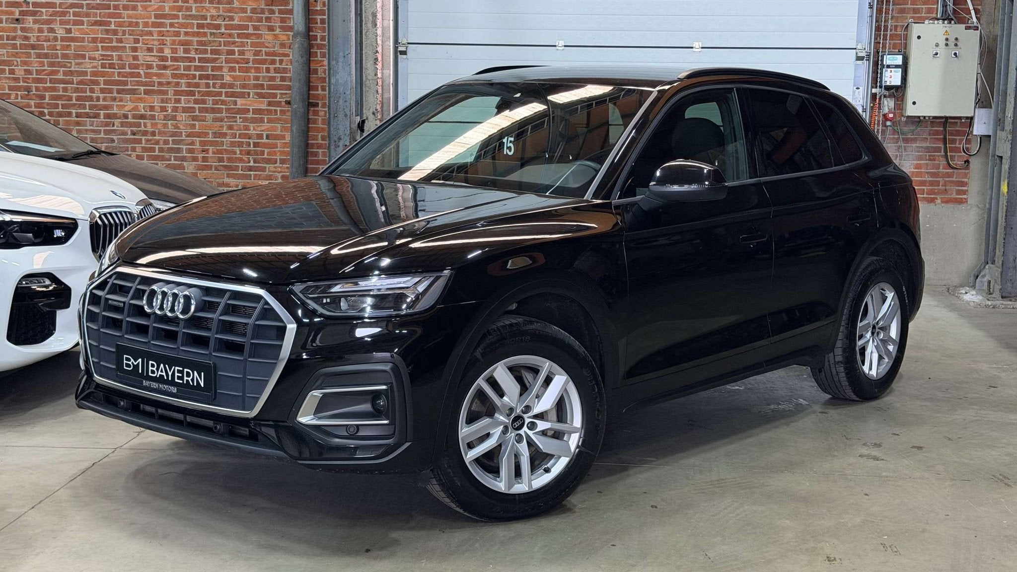 Audi Q5 PHEV 50 TFSIe Garantie Automaat Plug in Hybride Be, Auto's, Audi, Stof, Gebruikt, 35 g/km, Zwart