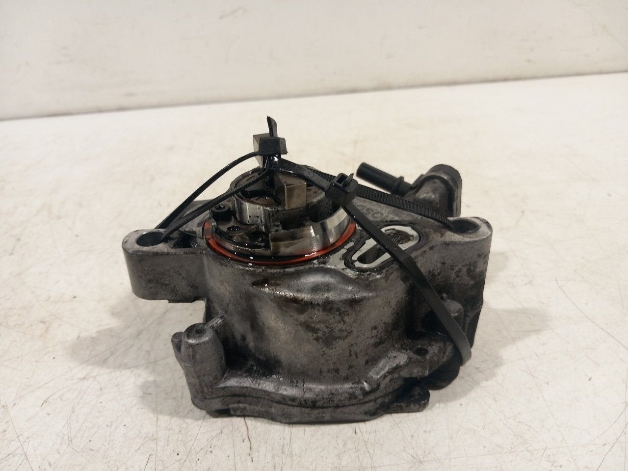 Vacuümpomp Toyota ProAce, Auto-onderdelen, Onderdelen@venauto.nl, Van der Ven Autorecycling B.V., Gebruikt, Ettenseweg 76, 4706 PB Roosendaal, The Netherlands