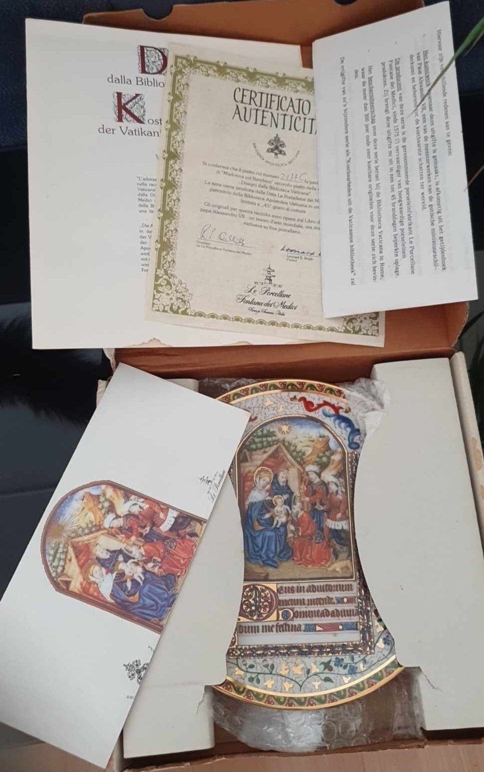 La Bibliotheca Apostolica Vaticana en or 24 carats., Envoi