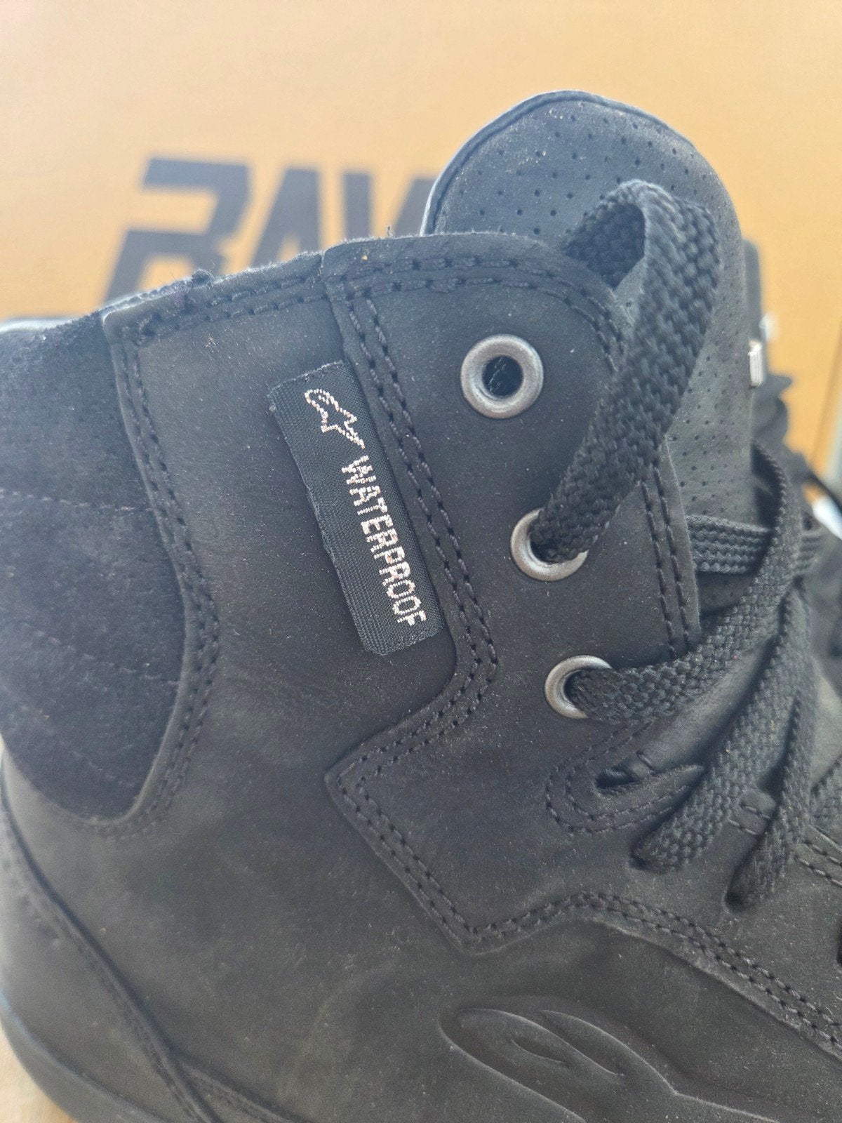 motoschoenen, Motoren, Ophalen