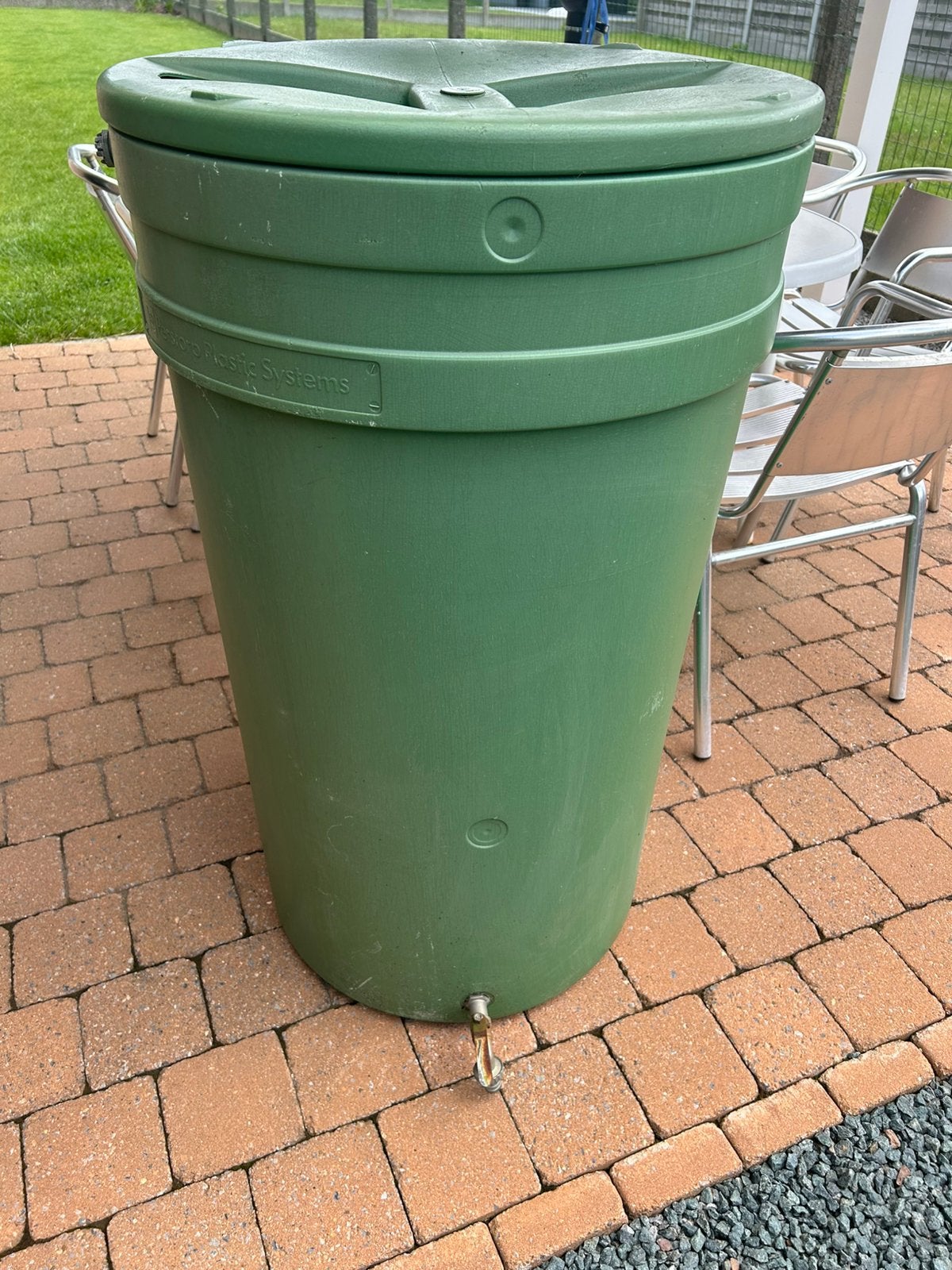 Regenton met kraantje en overloop, Tuin en Terras, Regentonnen, Ophalen, Zo goed als nieuw, Met kraantje