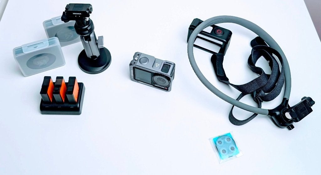 DJI Osmo Action 4 + accessoire set — PGYTECH, K&F, Neewer, Enlèvement ou Envoi, Comme neuf, Autres marques