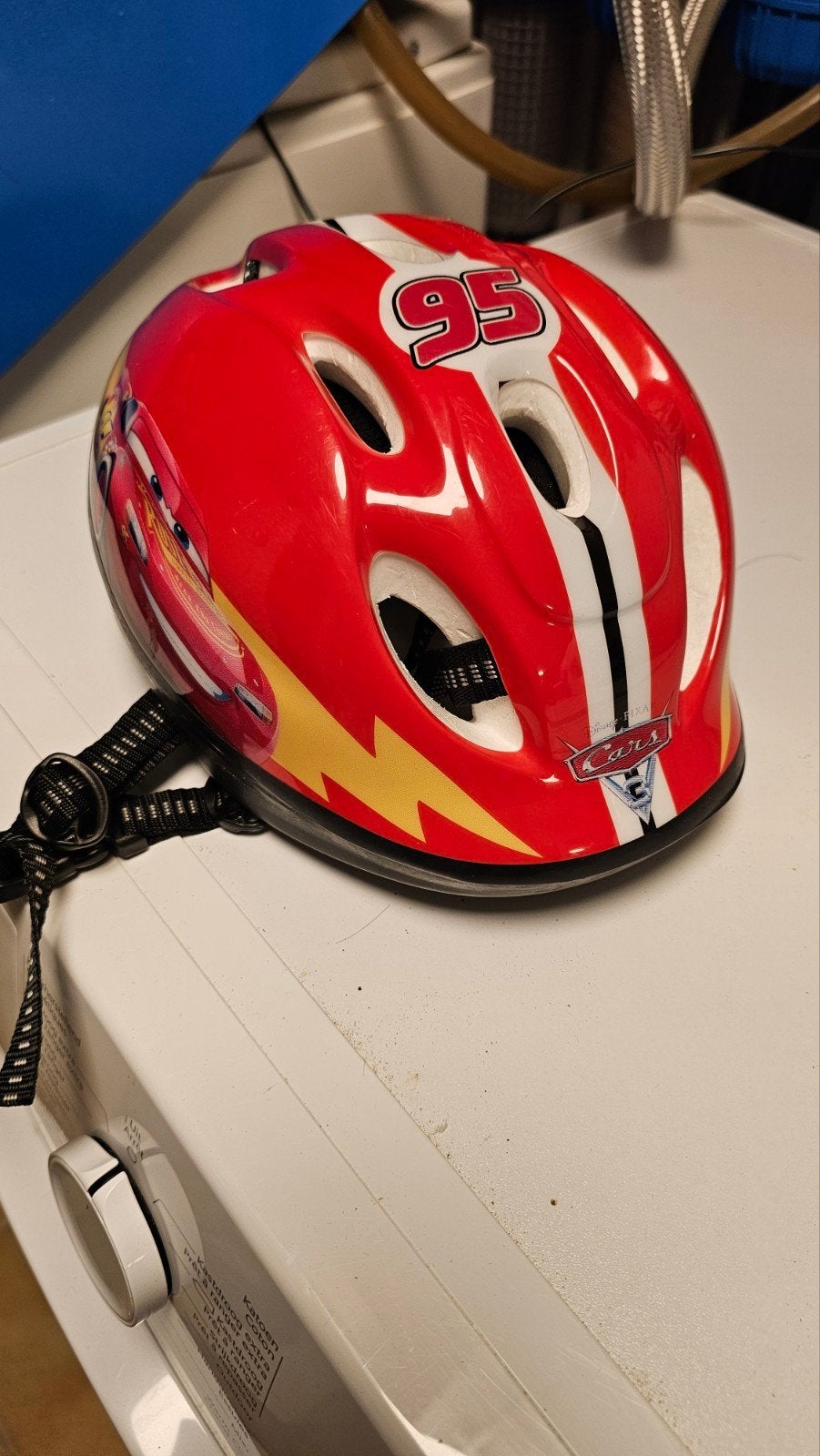 Kinderhelm cars, Ophalen