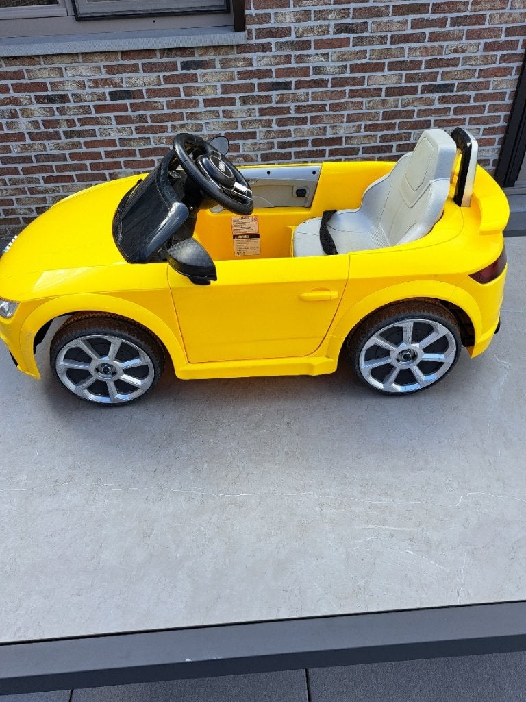 Audi TT RS elektiche speelgoed, Kinderen en Baby's, Speelgoed | Buiten | Accuvoertuigen, Ophalen, Gebruikt
