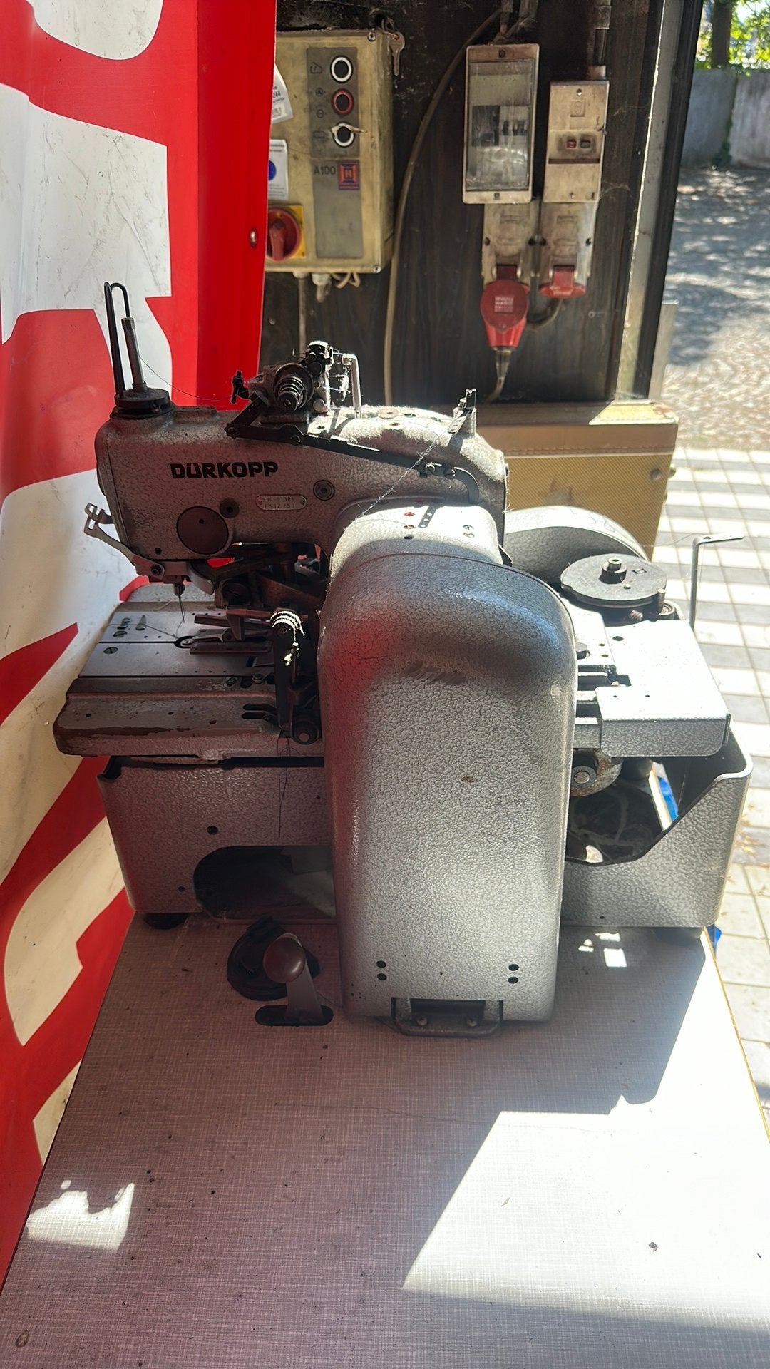 Knoopsgaten maschine. Durkopp naaimachine, Enlèvement, Comme neuf, Machine à coudre