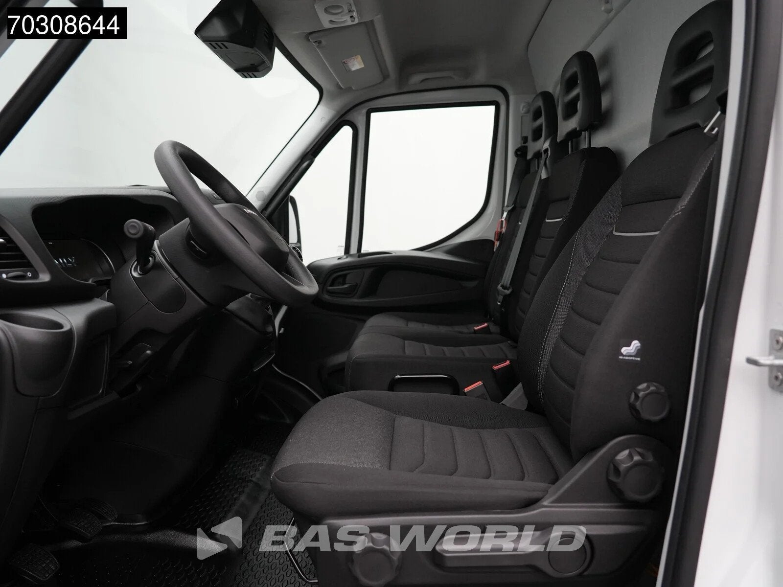 Iveco Daily 35S16 3.0L Laadklep 160PK Bakwagen ACC Airco Cru, Auto's, 2680 kg, Stof, Euro 6, 4 cilinders
