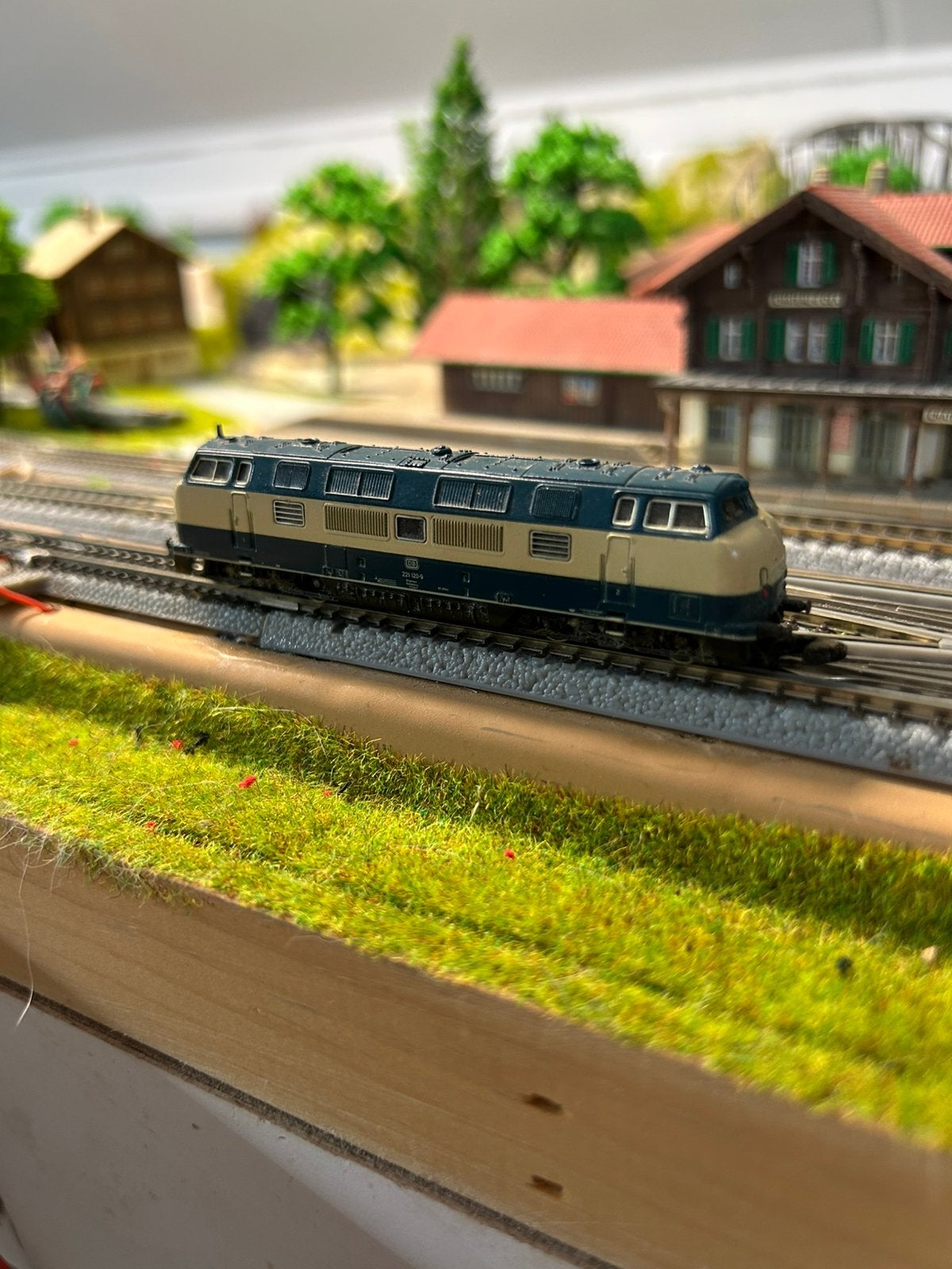 Marklin z track BR 221, Hobby & Loisirs créatifs, Trains miniatures | Échelles Autre, Comme neuf, Enlèvement ou Envoi