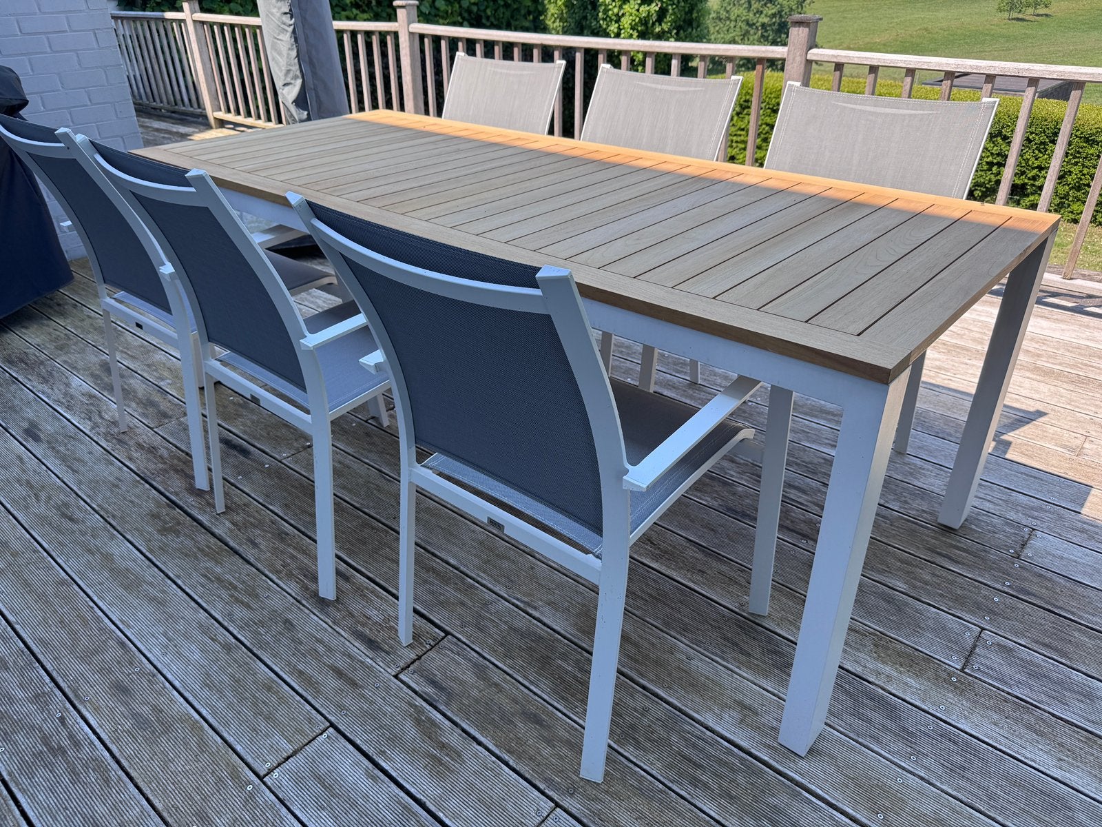Exterioo Table and Chairs, Enlèvement, Comme neuf
