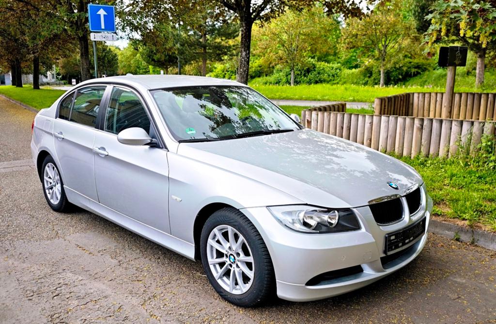 BMW 318iA Automaat Navi PDC, Auto's, BMW, Automaat, 4 deurs, 1995 cc, Zwart