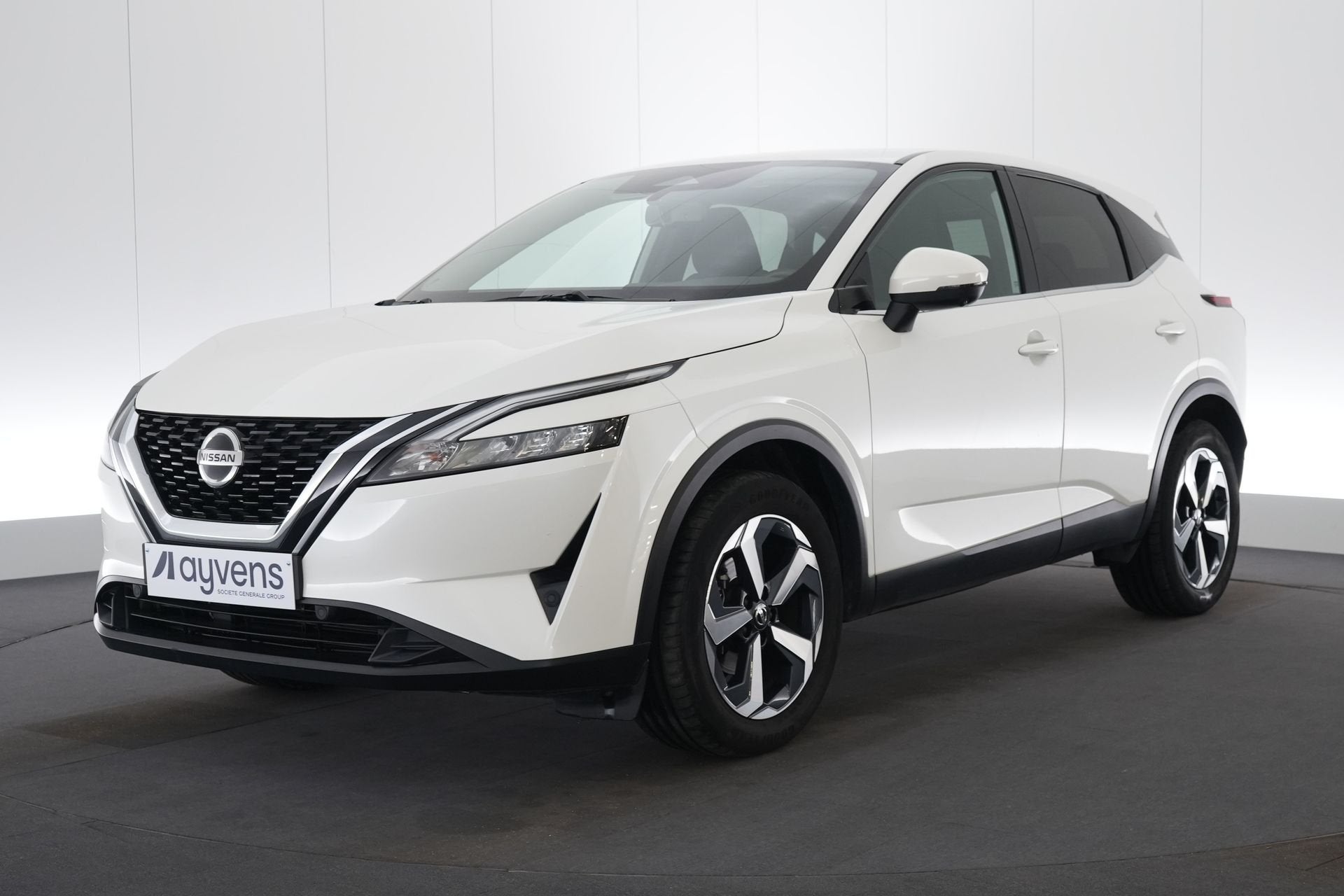 (2BWU018) NISSAN QASHQAI, Auto's, Stof, Gebruikt, Euro 6, Wit
