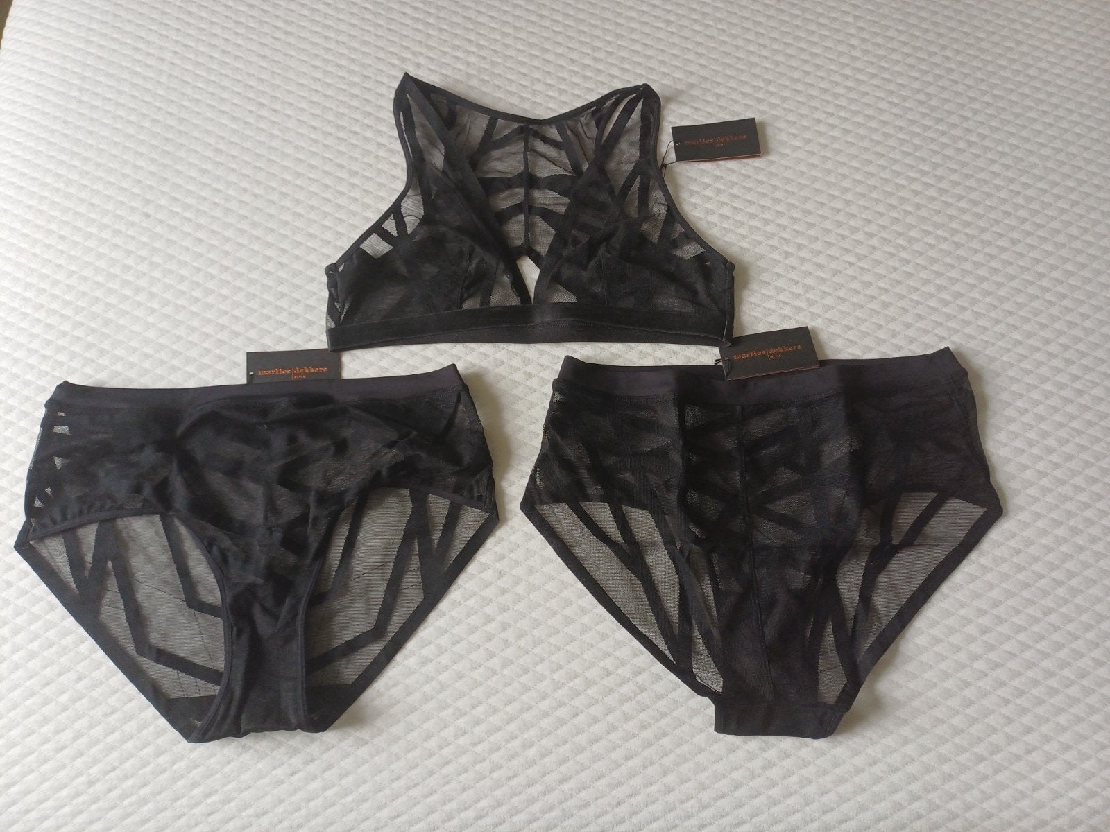 NIEUW zwart lingeriesetje Marlies Dekkers, Vêtements | Femmes, Sous-vêtements & Lingerie, Enlèvement ou Envoi, Noir, Slip