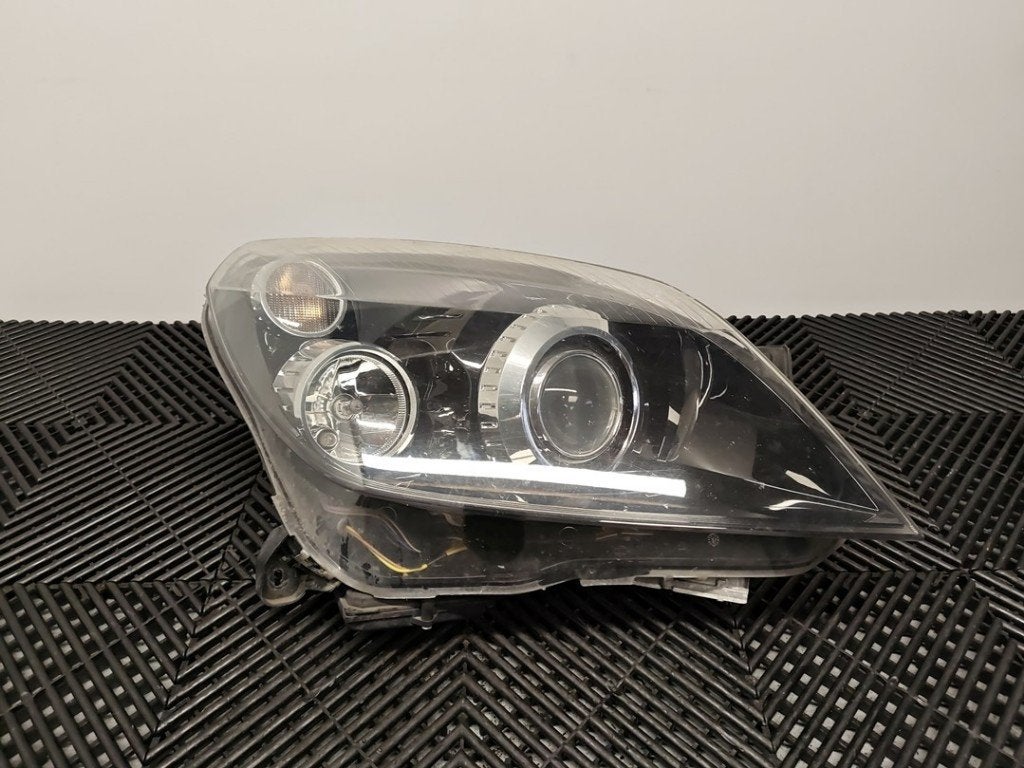 PHARE / OPTIQUE AVANT DROIT Opel Astra H SW (L35), Opel, Utilisé, Rixbecker Straße 75
59552  Lippstadt, DE, Info@forvia.com