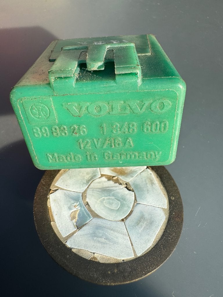 Origineel. Volvo brandstofrelais 1 34 86 00, Enlèvement ou Envoi, Utilisé, Volvo
