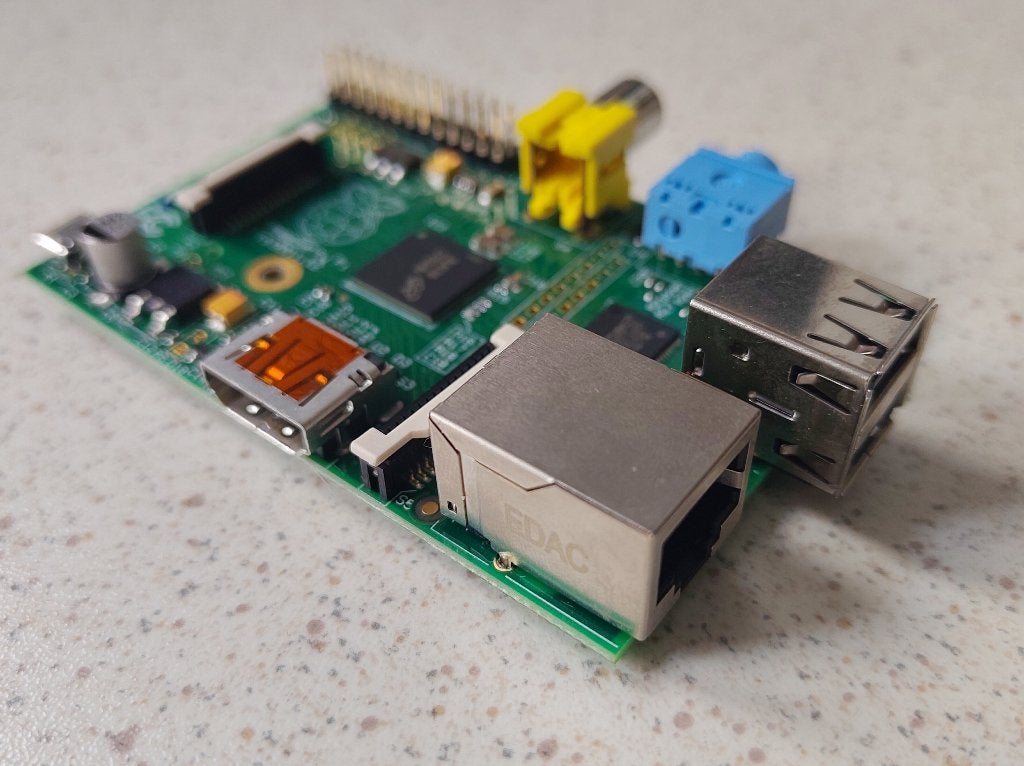 Raspberry Pi 1B + toebehoren, Ophalen of Verzenden, Gebruikt