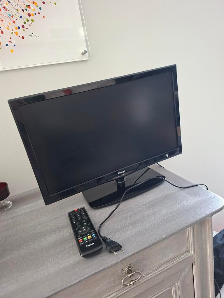 Petite télévision  écran plat. HAIER. Avec télécommande., TV, Hi-fi & Vidéo, Enlèvement