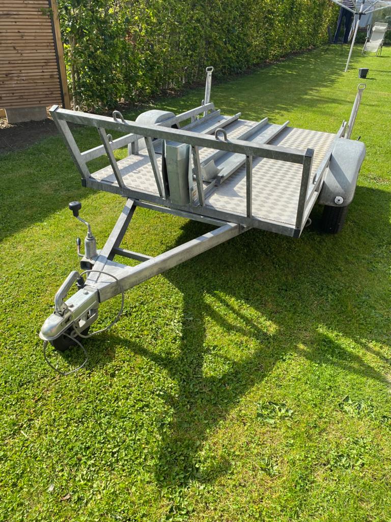 Motor aanhangwagen, Ophalen, Gebruikt