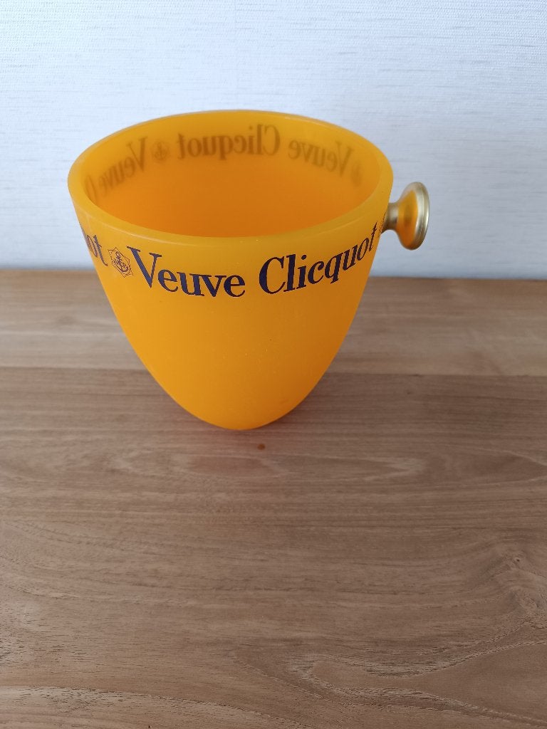 VEUVE CLICQUOT Champagne emmer mooie staat, Collections, Vins, Enlèvement ou Envoi, Comme neuf, Champagne