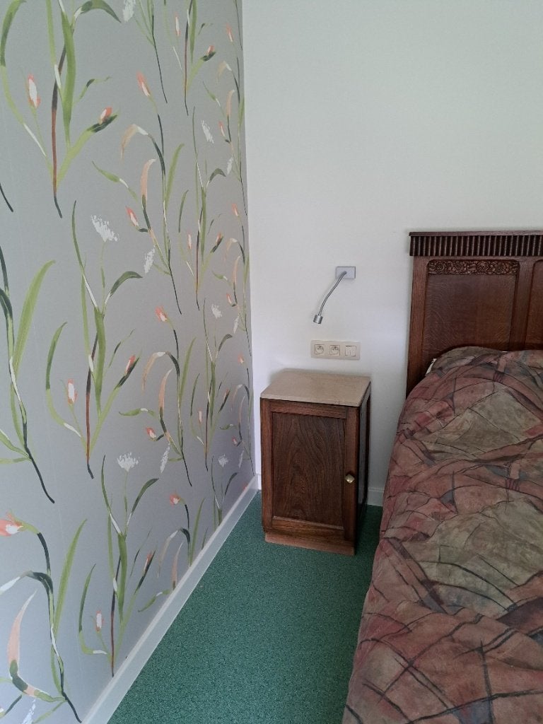antiek bed met nachttafels (nr.99), Ophalen, Gebruikt