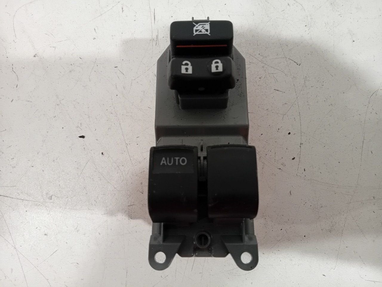 Bedieningspaneel elektrische ramen Toyota Yaris, Onderdelen@venauto.nl, Van der Ven Autorecycling B.V., Gebruikt, Ettenseweg 76, 4706 PB Roosendaal, The Netherlands