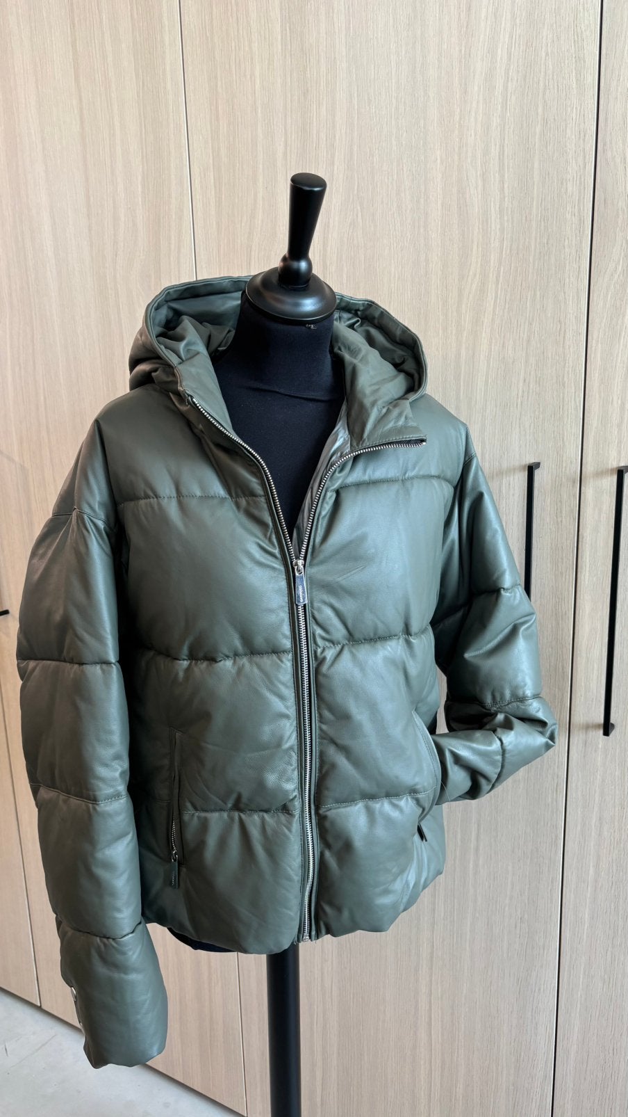 Oakwood Paris (tout nouveau !), Enlèvement, Neuf, Taille 42/44 (L)