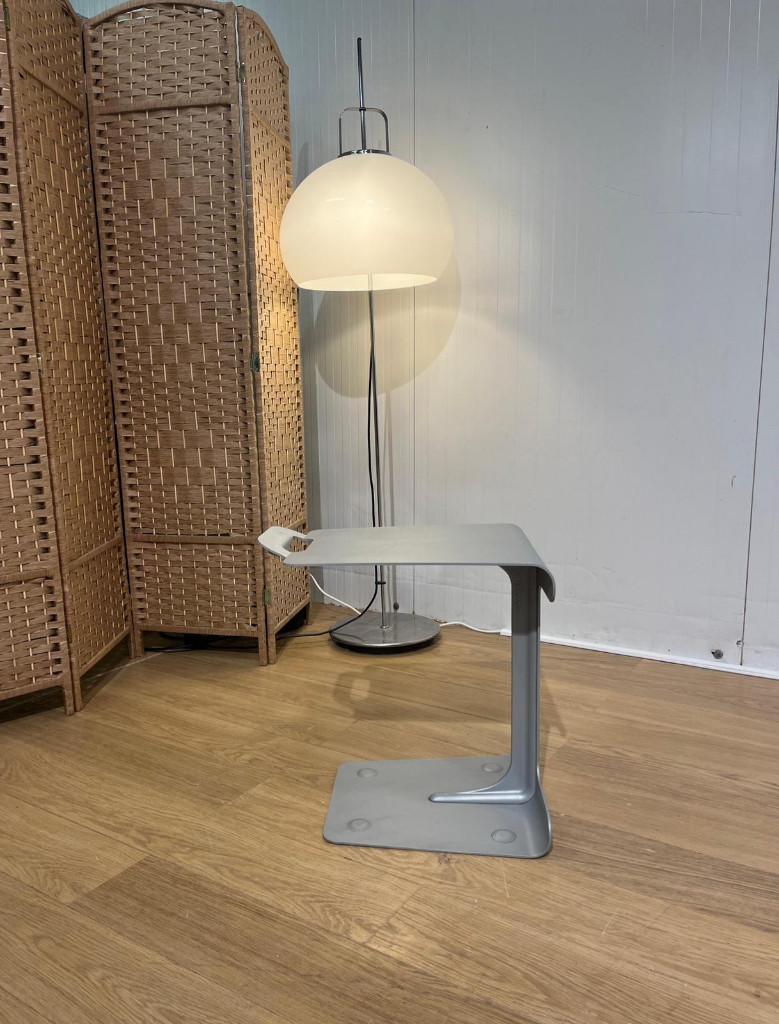 Design on Stock T-Tray Bijzettafel Grijs Design, 45 tot 60 cm, Design Bijzettafels Design on Stock, Minder dan 55 cm, Metaal of Aluminium