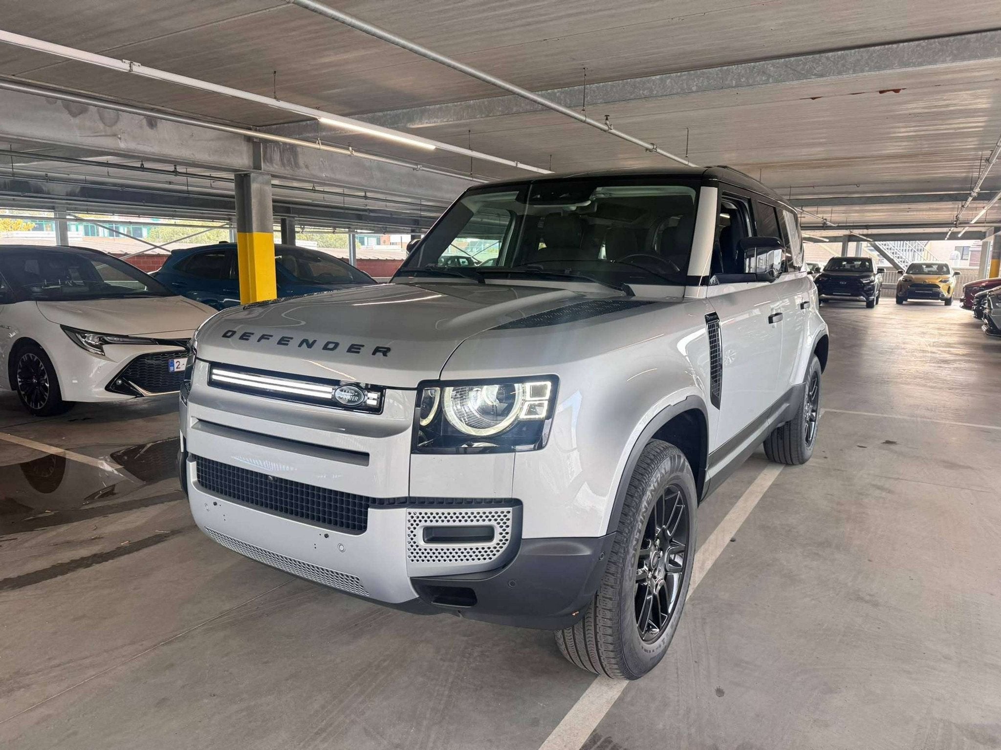 Land Rover Defender Defender 110 2.0 Bi-Turbo D240 S, Autos, Cuir, Argent ou Gris, Achat, Euro 6