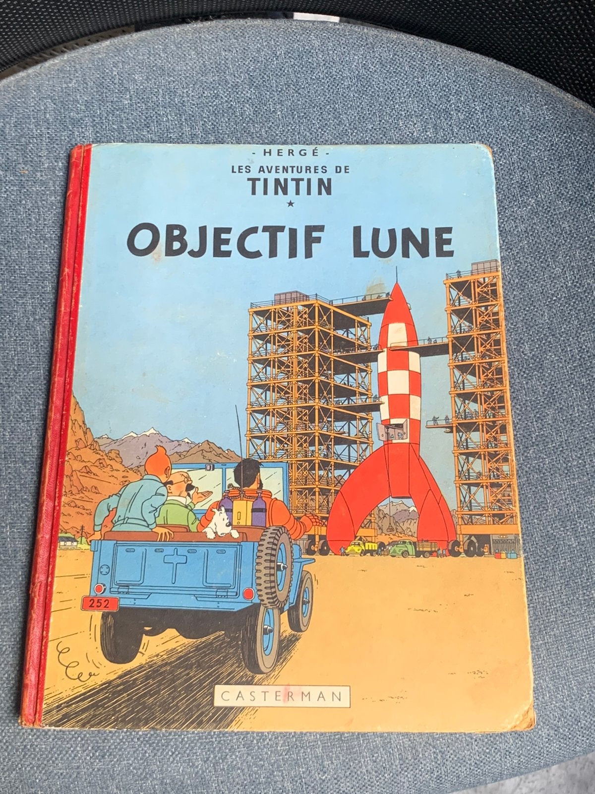 Tintin - 1e druk 1953 - Objectif Lune, Eén stripboek, Ophalen of Verzenden, Gelezen