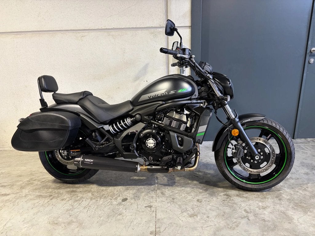 Kawasaki Vulcan S SE 35kW met Arrow uitlaat en tassenset als, Motoren, Chopper, Bedrijf, 650 cc, 12 t/m 35 kW