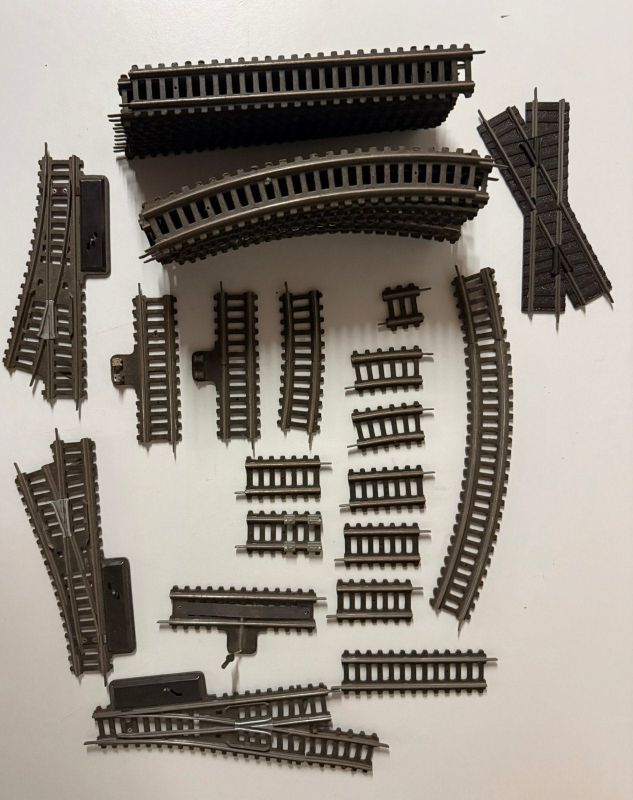 43 Rails, interrupteurs Fleischmann H0 1600 Pappgleis Lot, Hobby & Loisirs créatifs, Trains miniatures | HO, Enlèvement ou Envoi