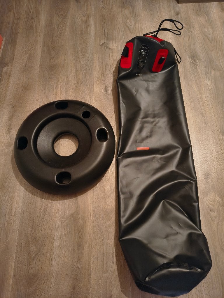 Decathlon Outshock Vrijstaande Bokspaal (zwart)– als nieuw!, Sport en Fitness, Boksen, Ophalen, Zo goed als nieuw, Bokszak