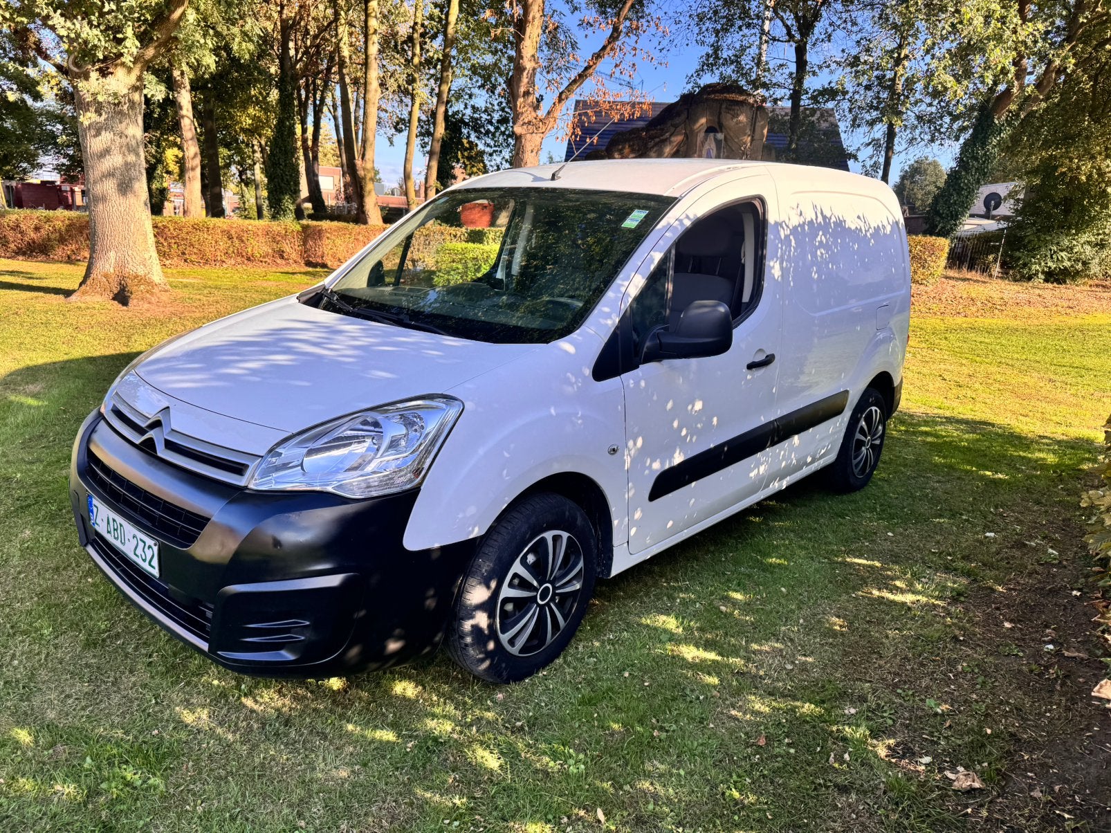 Citroen Berlingo 1.6 hdi lichtevragt met garantie, Euro 5, Stof, 4 cilinders, Citroën