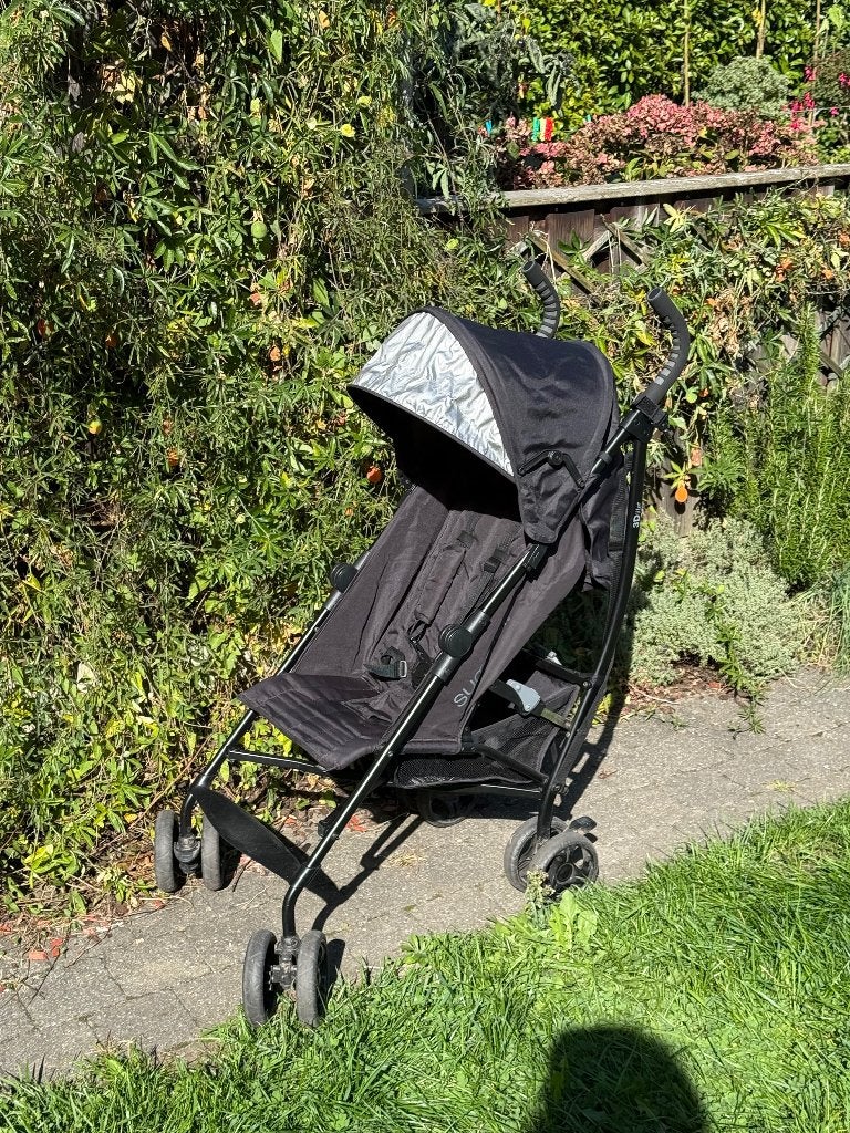 Opvouwbare buggy met regenhoes, Ophalen, Gebruikt, Regenhoes