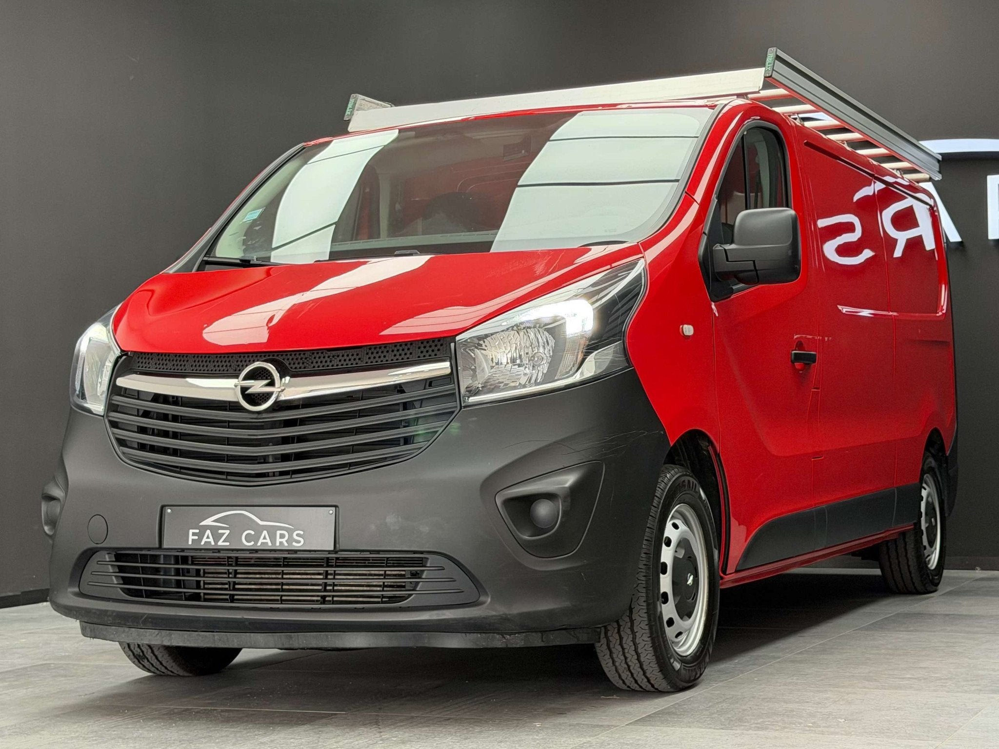 Opel Vivaro 1.6 CDTi L2H1 BiTurbo * 1ER PROP + TVA + GARANTI, Auto's, Stof, Gebruikt, 4 cilinders, Bedrijf