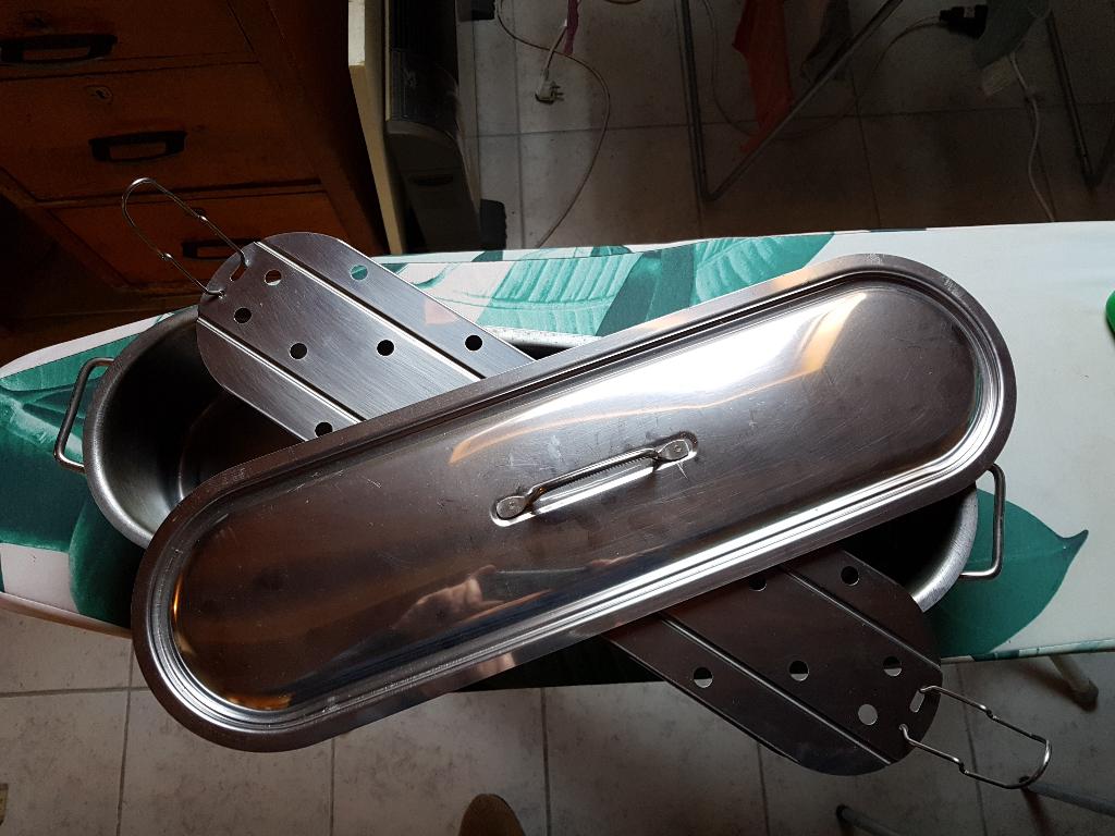 A vendre , 2 Poissonnières, Maison & Meubles, Enlèvement ou Envoi, Comme neuf, Inox, Casserole ou Cocotte-minute