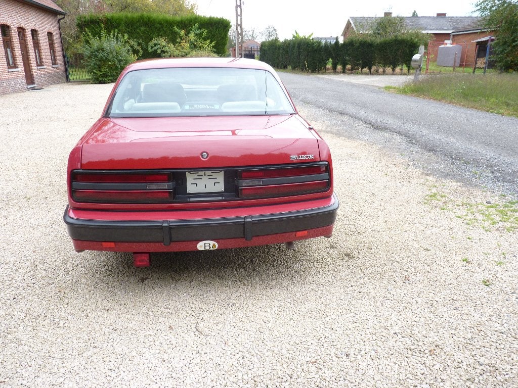 auto regal, Autos, Rouge, Achat, Regal, 2 portes