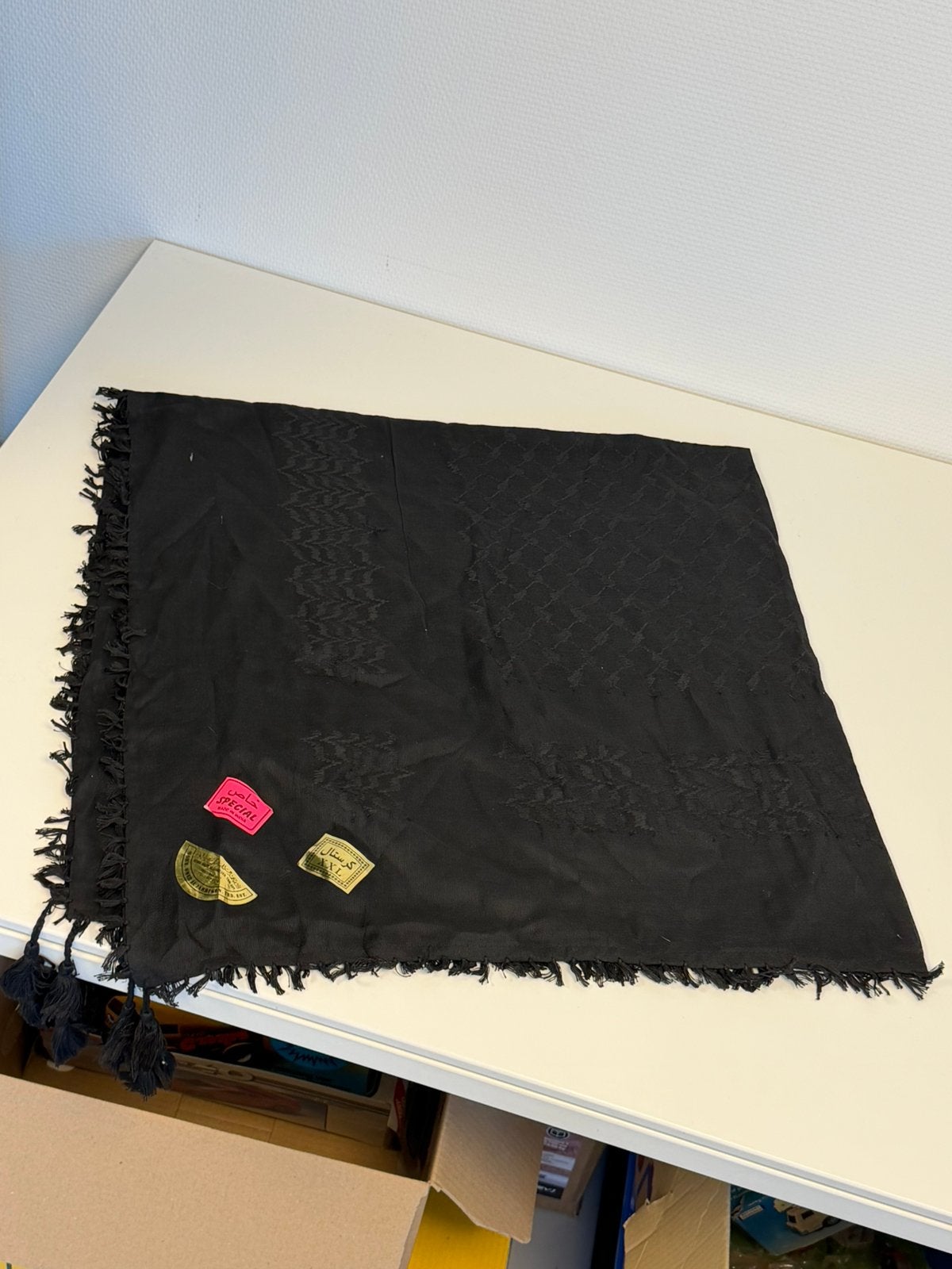 Nouveau foulard du désert en keffieh noir XXL India, Vêtements | Femmes, Enlèvement ou Envoi, Neuf, Taille 46/48 (XL) ou plus grande