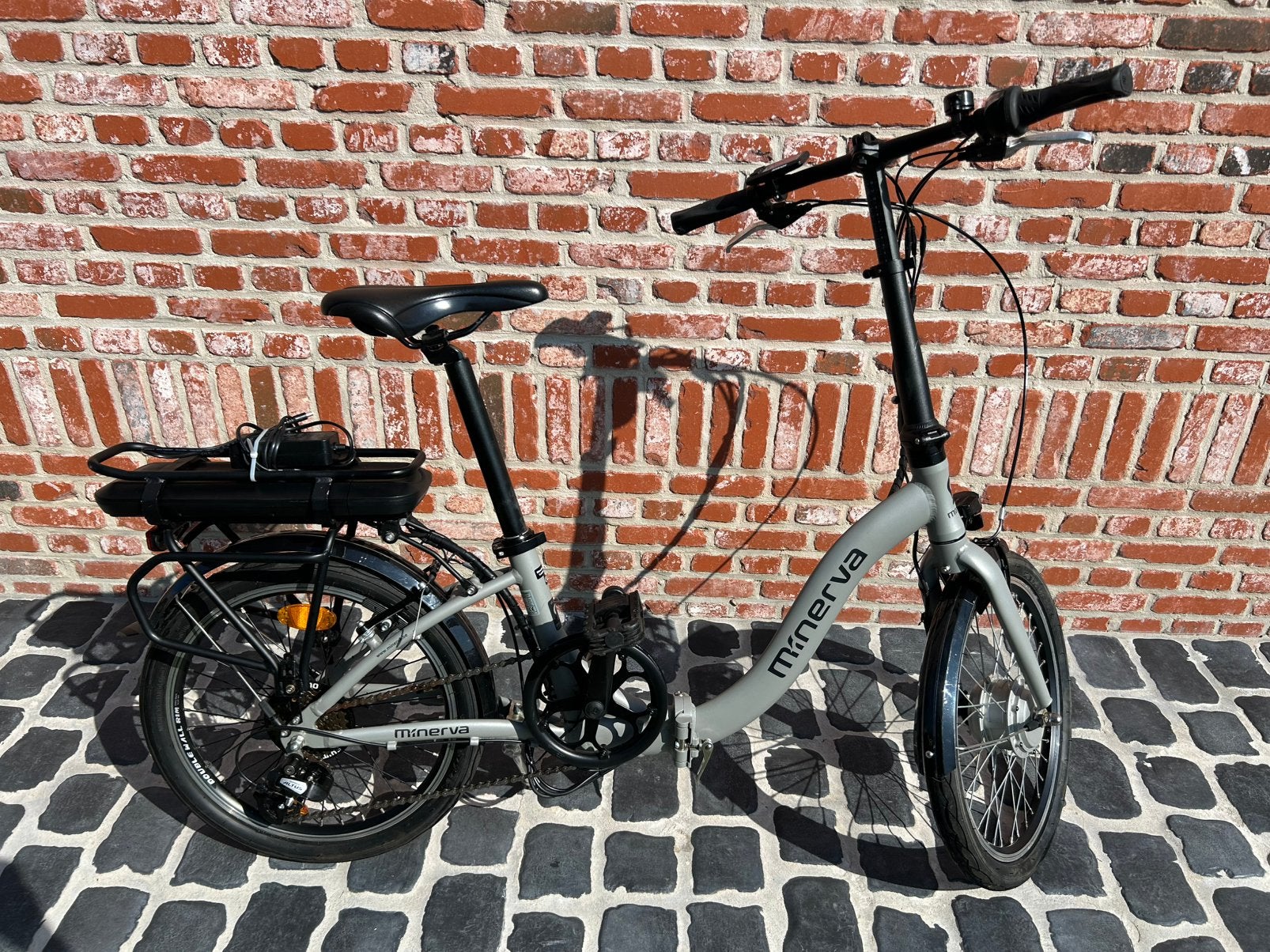 Elektrische vouwfiets/ plooifiets - slechts 2km op teller, Fietsen en Brommers, Ophalen, Zo goed als nieuw