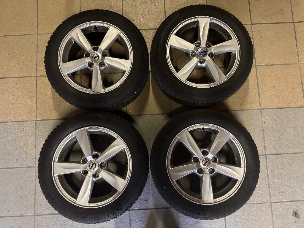 Velgen + winterbanden volvo V40, Auto-onderdelen, Banden en Velgen, Ophalen, Gebruikt, Velg(en), 16 inch