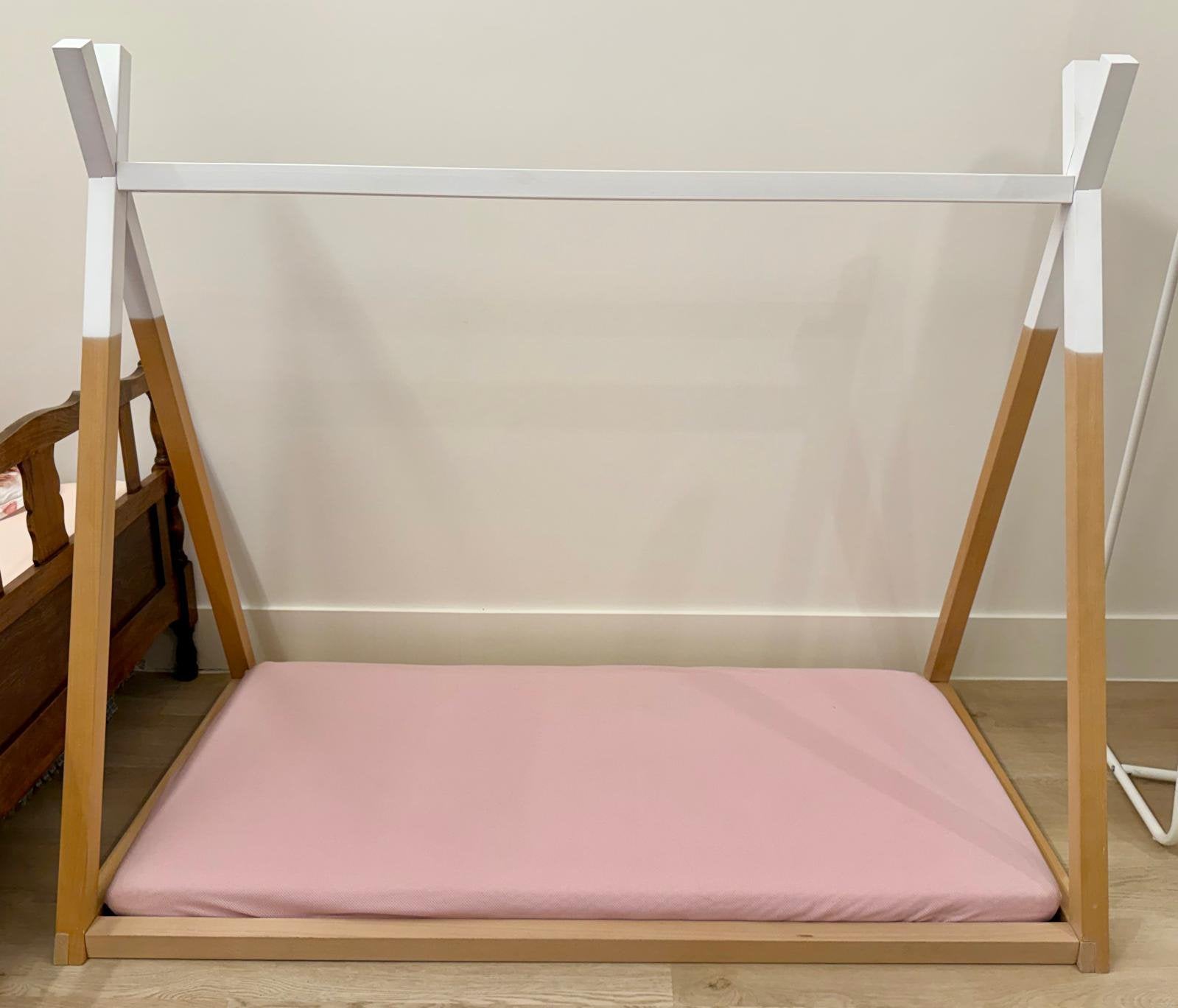 Lit tipi enfant 70x140 + matelas & protège-matelas AeroSleep, Enfants & Bébés, Enlèvement, Comme neuf, Matelas