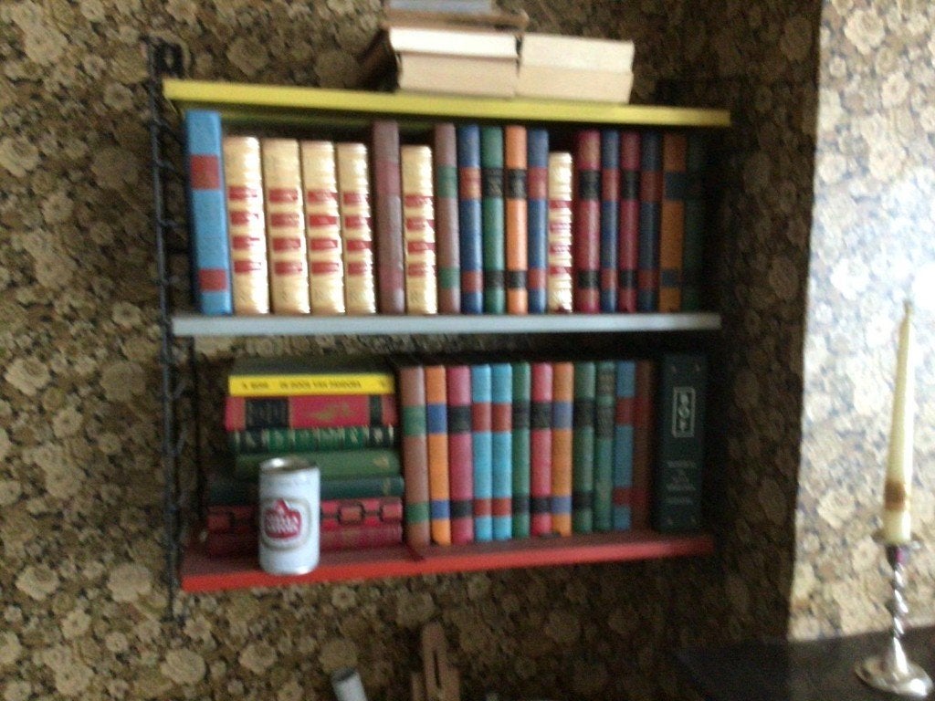 Tomado Holand origineel boekenrek, Ophalen, Zo goed als nieuw