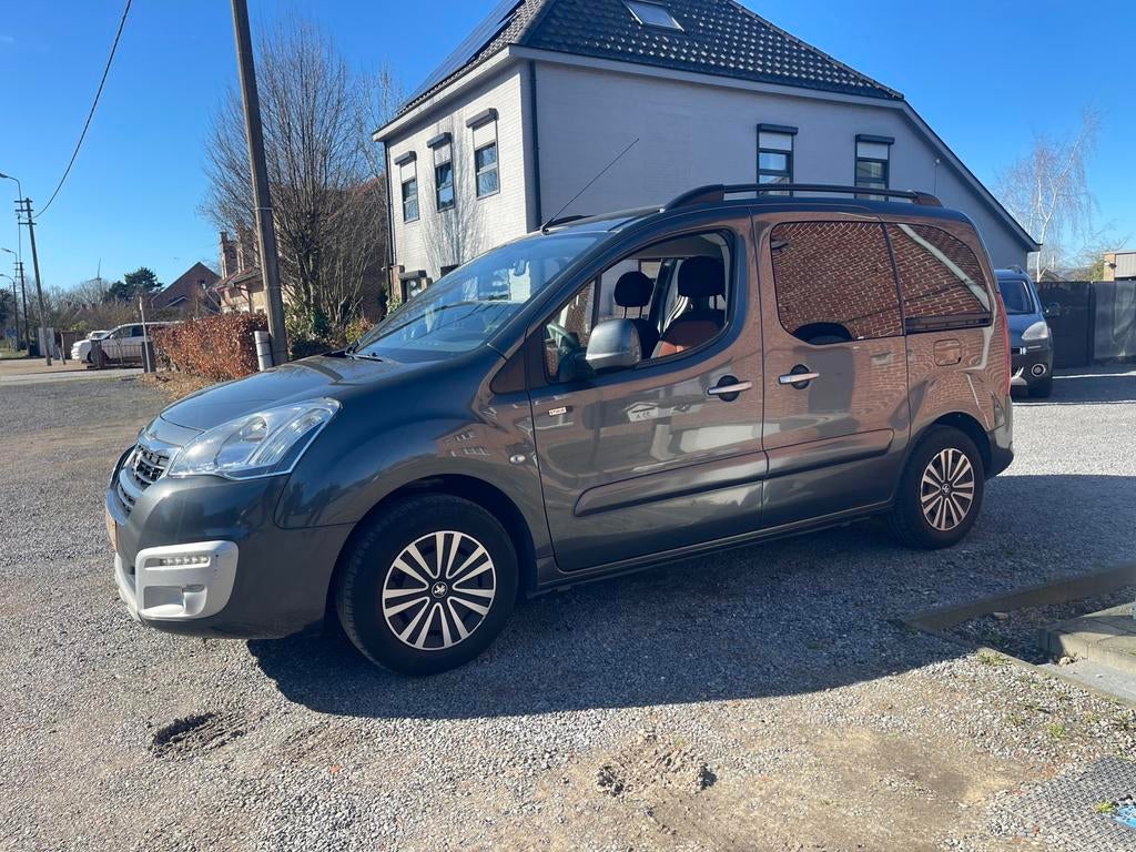 Peugeot Partner Tepee 1.6BlueHDi,Airco,Sensoren,Cruise,1eEig, Monovolume, Euro 6, 4 cilinders, 109 g/km