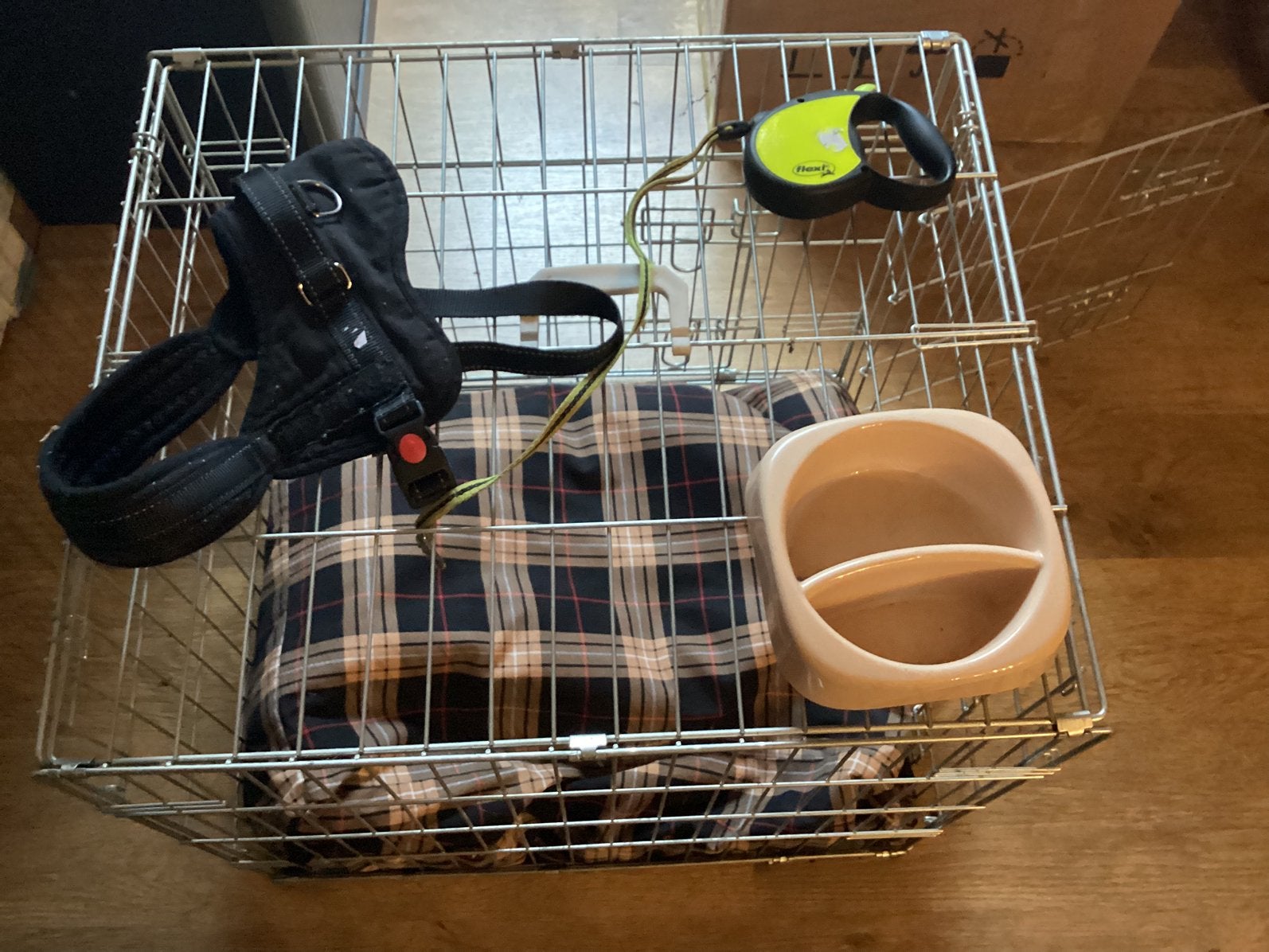 Bench afmetingen : L 60cm b55cm h60cm., Animaux & Accessoires, Comme neuf, Moins de 65 cm, Chenil chien, Enlèvement