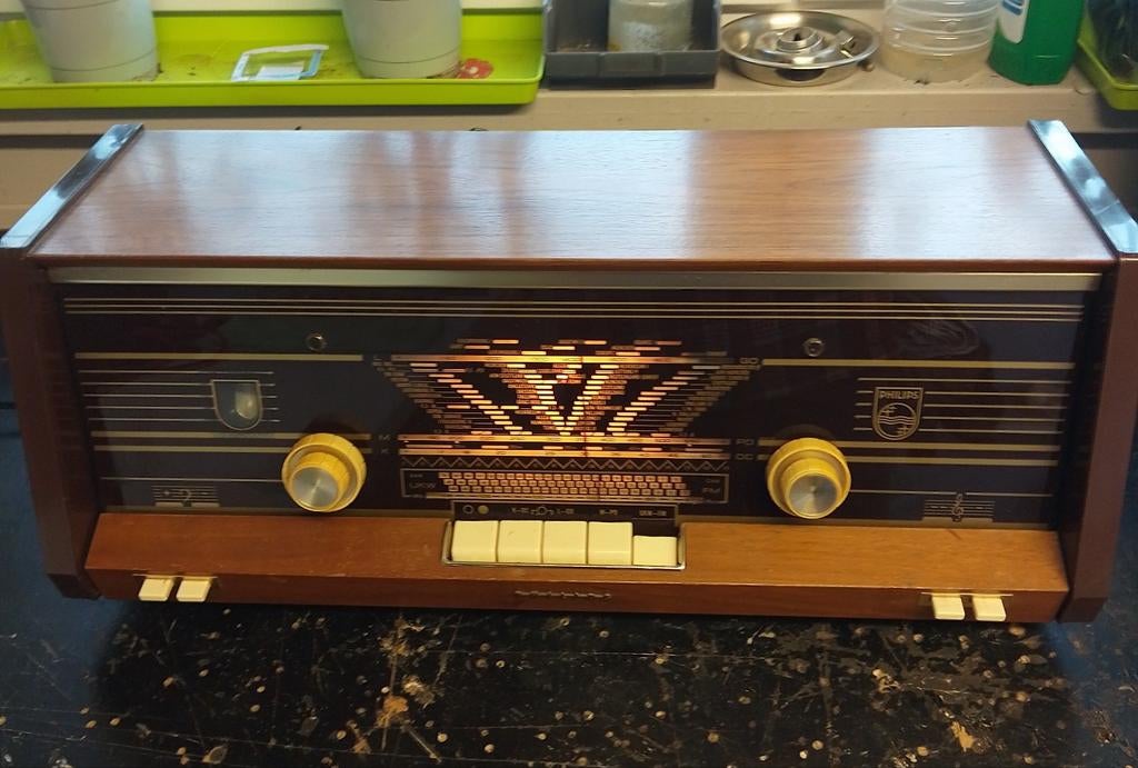 Radio Philips, Enlèvement, Radio